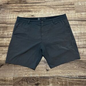 Vuori Aim Shorts Men’s 38 Lightweight Casual Travel Golf